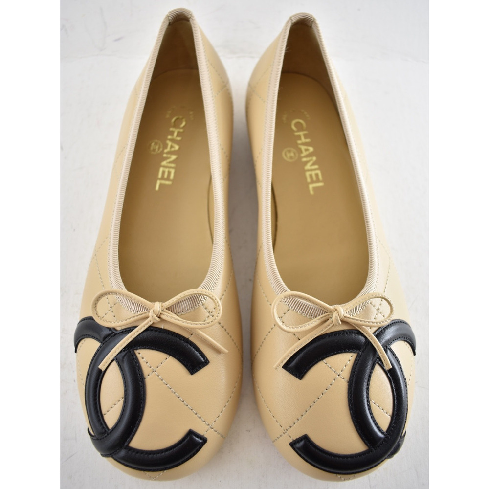 Chanel 26M Coco Beach Cambon Beige Black CC XL Logo Ballet Ballerina Flat 37 - Picture 16 of 16